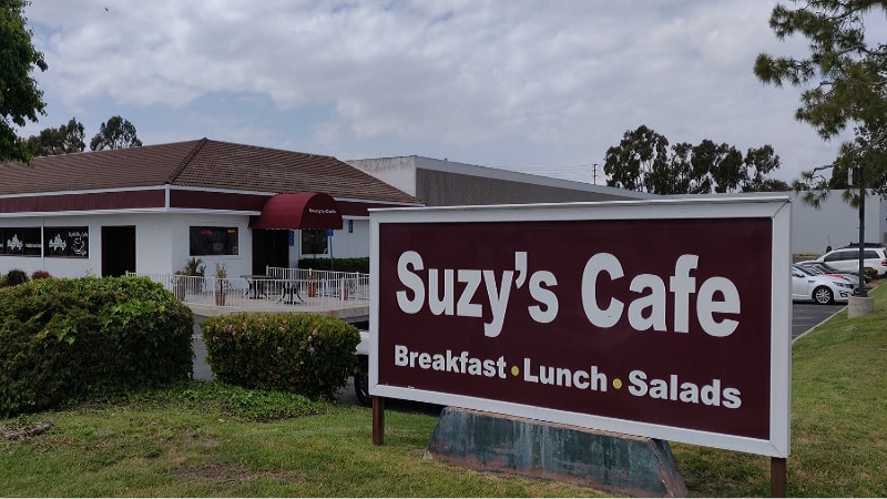 Suzy's Cafe_outside_in_Santa_Ana